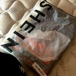 brand new shein california graphic tee never worn